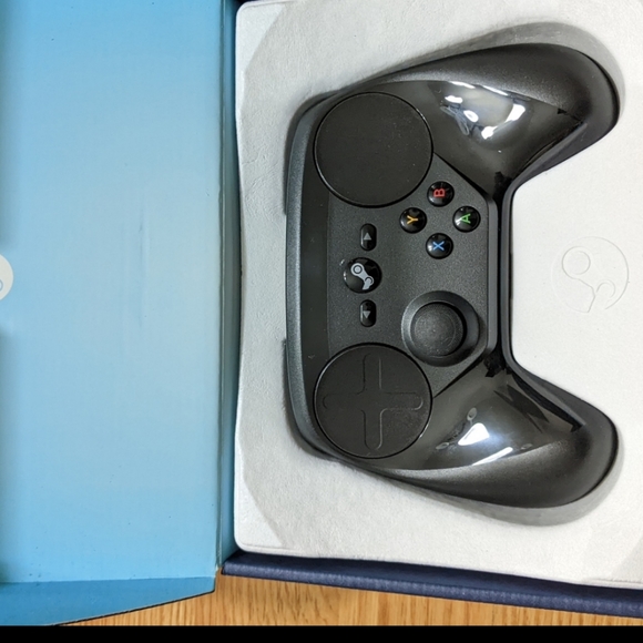 Steam controller - Picture 5 of 5
